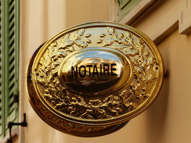 notaire-ST VALLIER DE THIEY-min_advertising-golden-metal-money-lighting-brass-1013060-pxhere.com